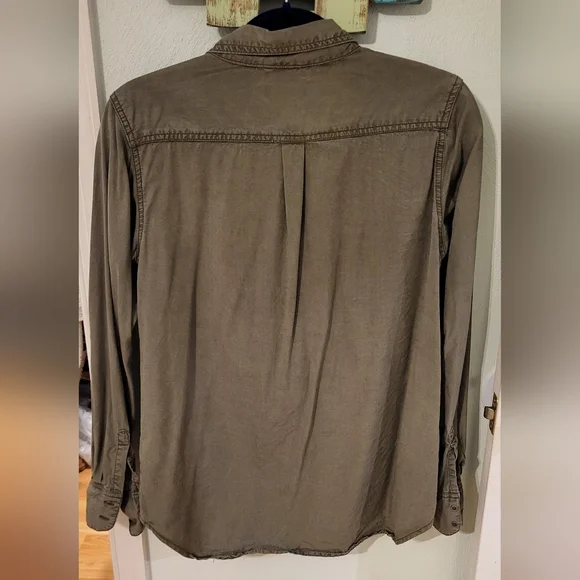 Buffalo David Bitton Women's Casual Olive Green Button Down Shirt - Picture 3 of 5